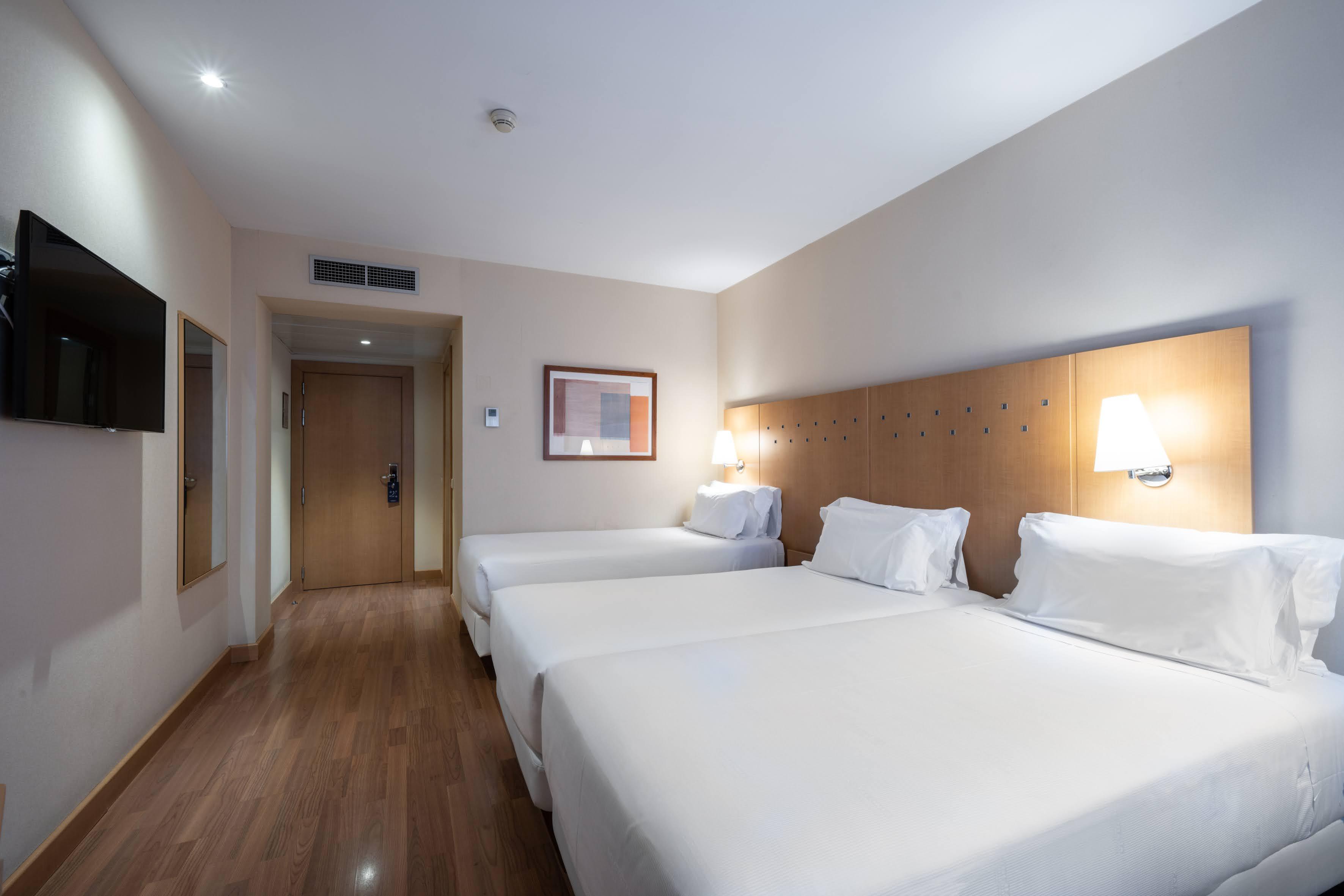 Catalonia La Maquinista Hotel Барселона Екстериор снимка