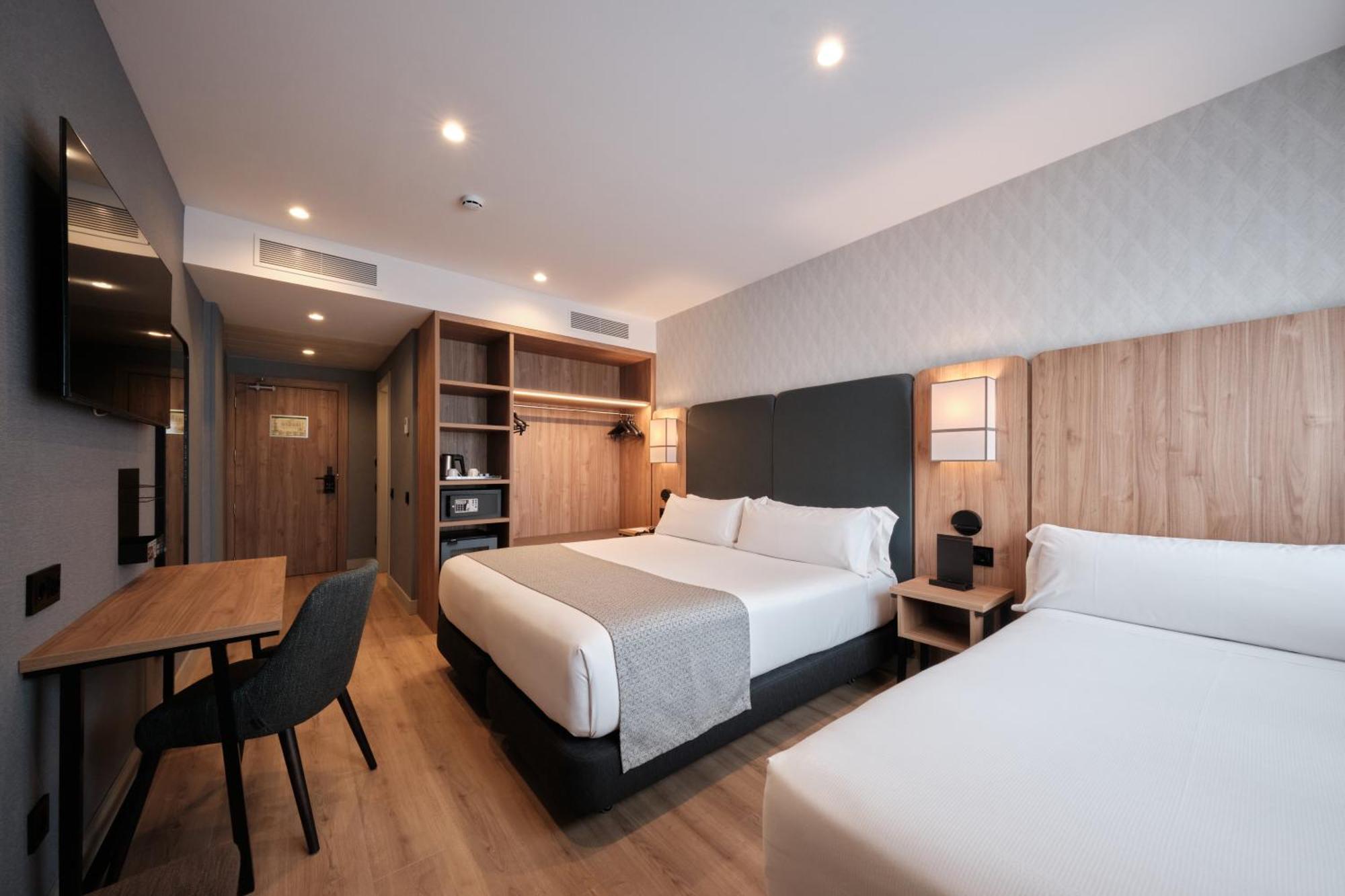 Catalonia La Maquinista Hotel Барселона Екстериор снимка